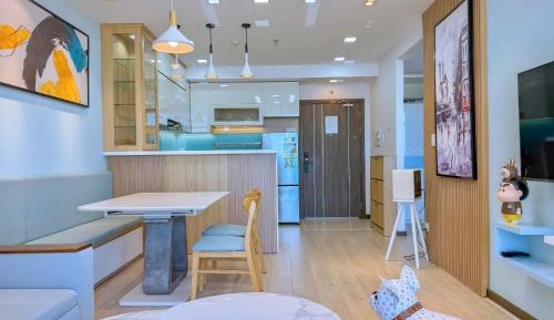 One-Bedroom Apartment with Sea View
