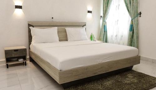 Room #1455901902
