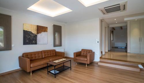 Room #1473858201