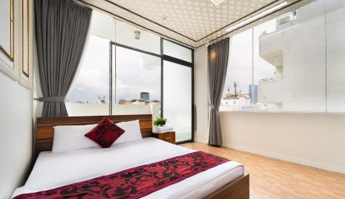 Queen Room with Balcony