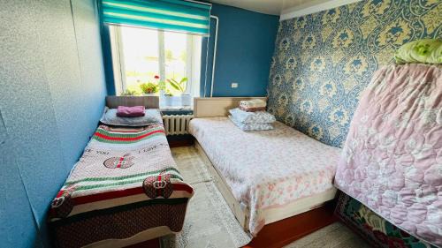 Single Bed in Mixed Dormitory Room