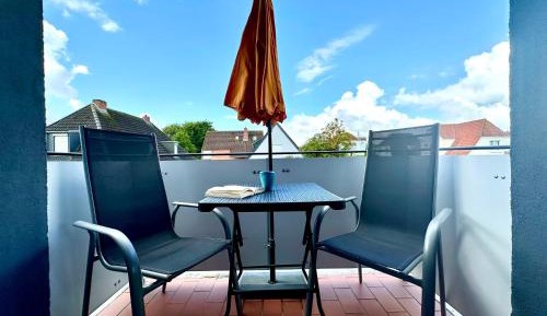 One-Bedroom Apartment with Balcony