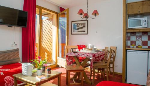 Two-Room Apartment (4 Adults)