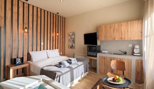 Queen Room with Spa Bath