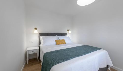 One-Bedroom Apartment with Terrace