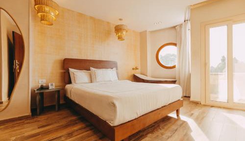 Junior Suite with Balcony