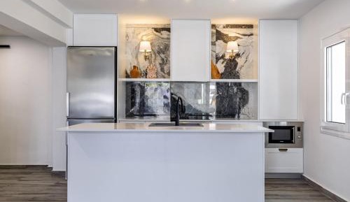 One-Bedroom Deluxe Apartment