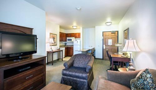 One-Bedroom King Suite - Non-Smoking