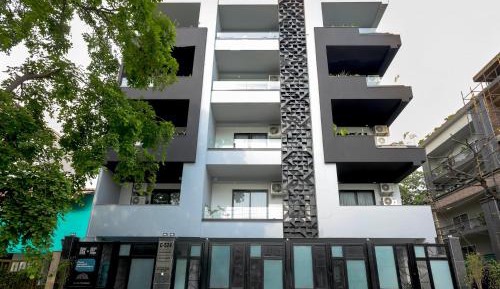 One-Bedroom Apartment with Balcony