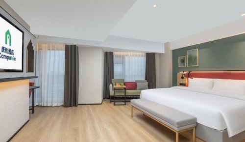 Deluxe King Room