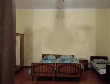 Room #1232378203