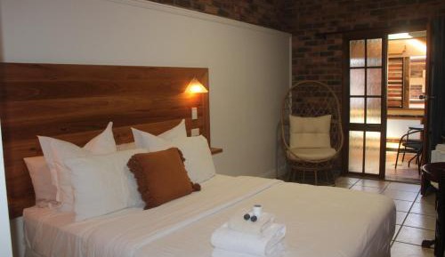 Standard Queen Room