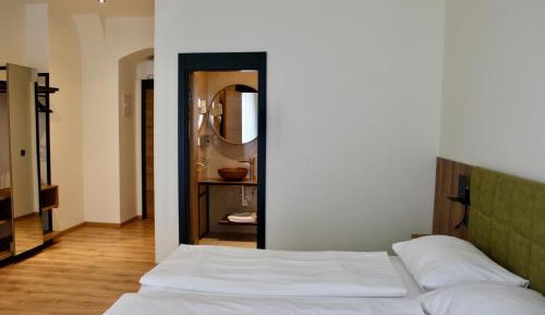 Room #1258516312