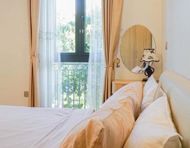 King Room with Garden View
