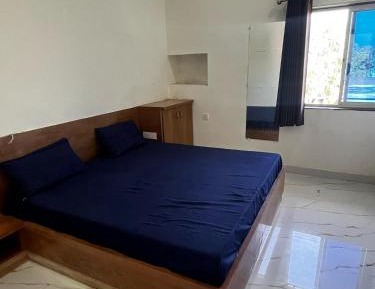 Deluxe Double Room (2 Adults + 1 Child)