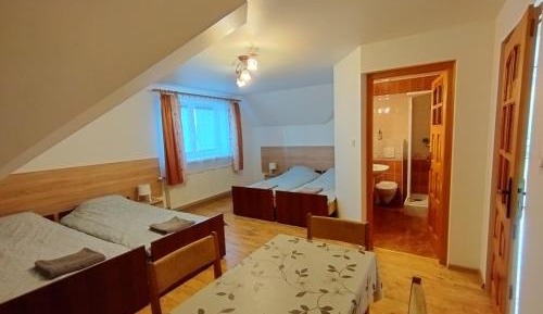Quadruple Room with Private Bathroom
