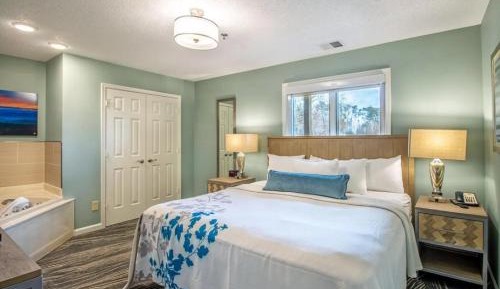 Woodstone One Bedroom Deluxe Condo with Jacuzzi - Full Kitchen