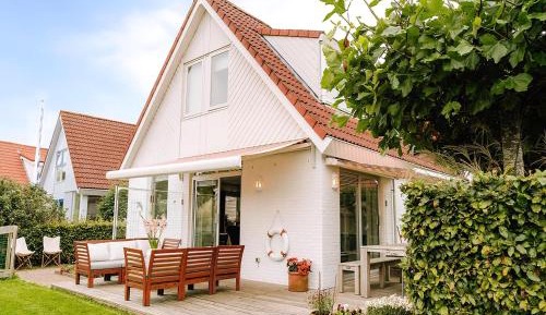 Four-Bedroom Holiday Home