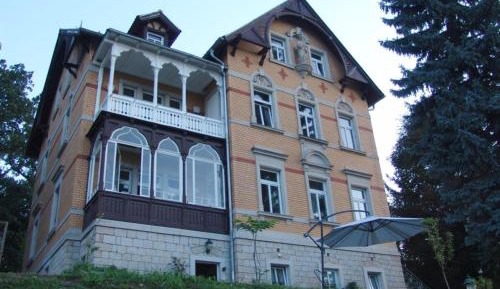 One-Bedroom Holiday Home