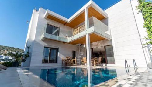 Villa with Private Pool