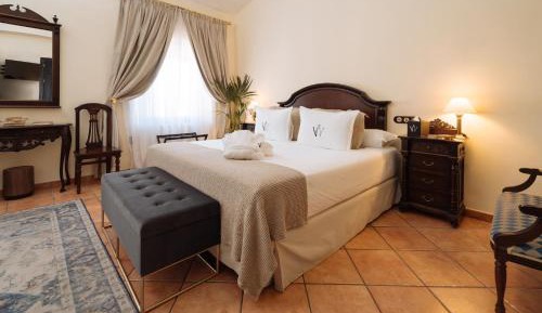 Deluxe Double Room with City View