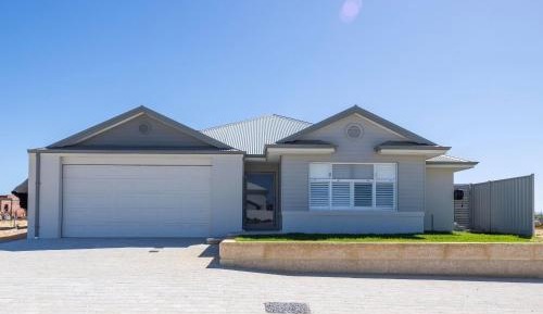 Four-Bedroom Holiday Home