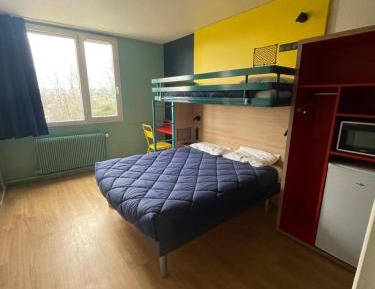 1 Double Bed 1 Single Bed