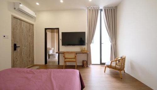 Queen Room with Balcony