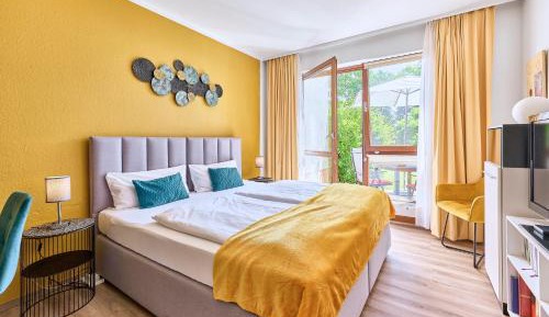 Apartment with Garden View