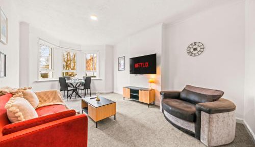 Three-Bedroom Holiday Home 