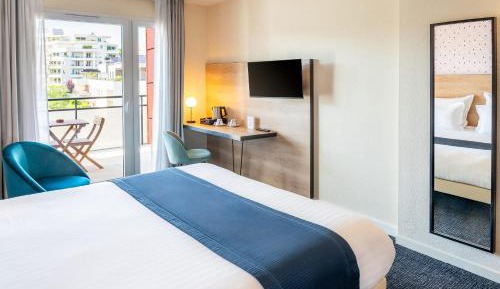 Standard King Room with Garden View - Non-Smoking