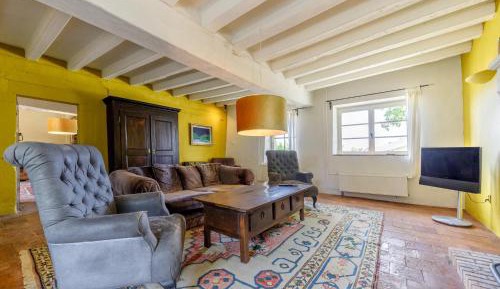 Four-Bedroom Holiday Home