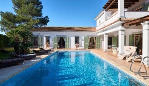 Deluxe Villa