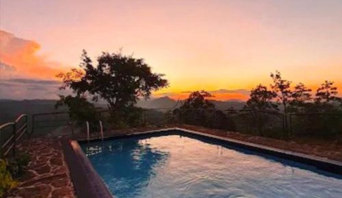 Suite with Mountain View