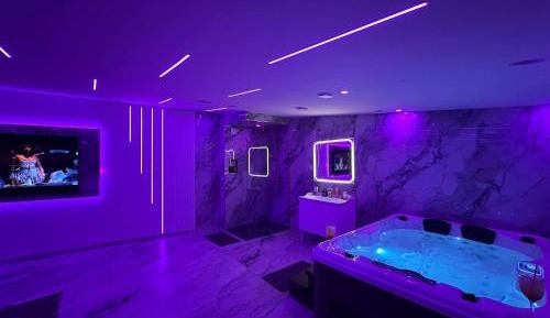 King Room with Spa Bath