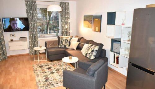 One-Bedroom Apartment with Shower