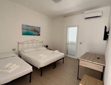 Double Room with Balcony (2 Adults + 1 Child)