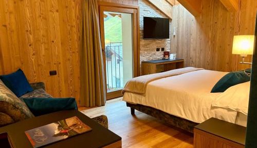 Double Room with Mountain View