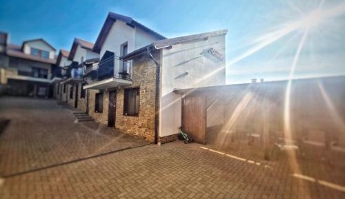 Deluxe One-Bedroom Apartment with Garden View