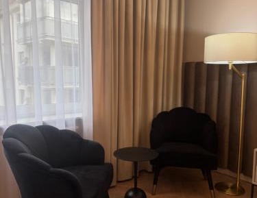 Apartment with Park View