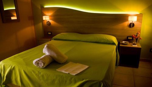 Deluxe Double or Twin Room with Sea View