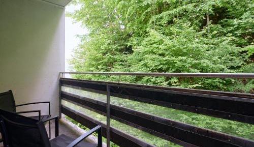 Standard Twin Room with Mountain View