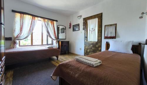 Large Twin Room