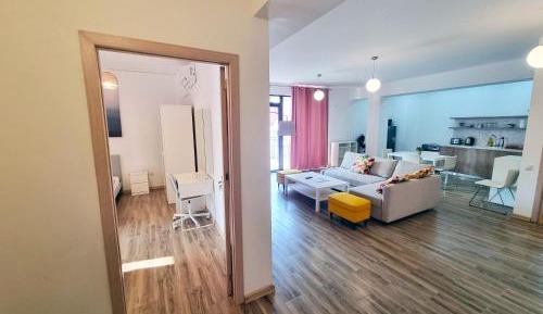 Deluxe One-Bedroom Apartment