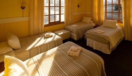 Quadruple Room with Private Bathroom
