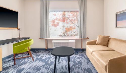 King Suite with Sofa Bed - Hearing Accessible