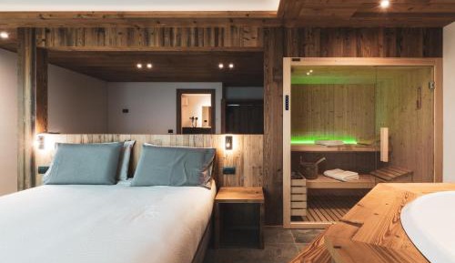 Suite with Sauna