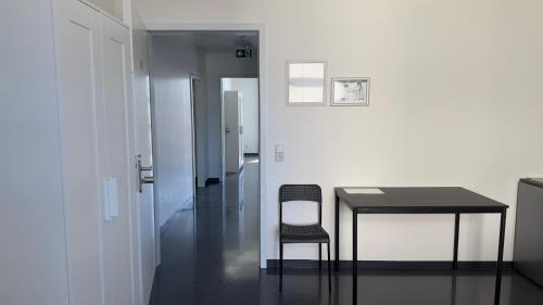 Basic Triple Room with Shared Bathroom