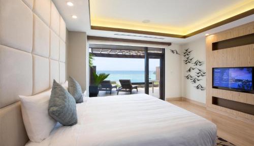One Bedroom Oceanfront Villa King