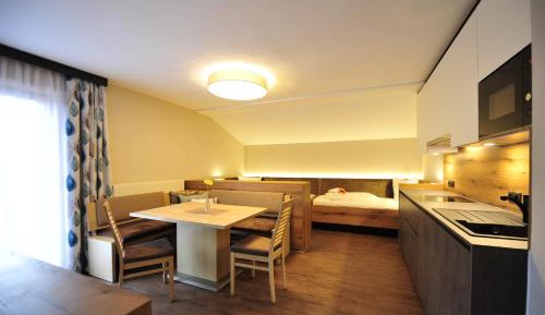 One-Bedroom Apartment with Balcony